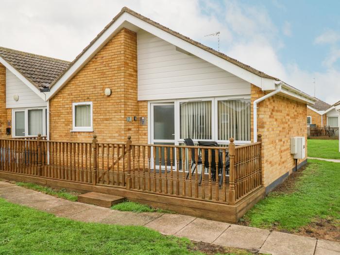 Bungalow 7, Corton, Suffolk. Near coast and a National Park. 2-bed cottage, with on-site facilities.