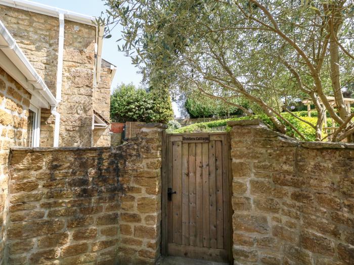 Tiddlers Cottage, in Uploders near Bridport, Dorset. Enclosed garden. TV. Close to shop. In an AONB.