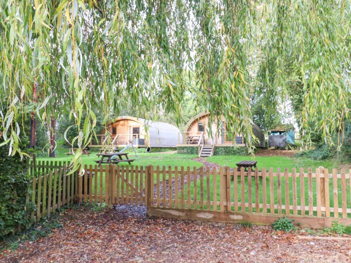 The Star at Lidgate - Cabin 1, Lidgate, Cheveley, Suffolk. Dog-friendly. Rural setting. Close to pub