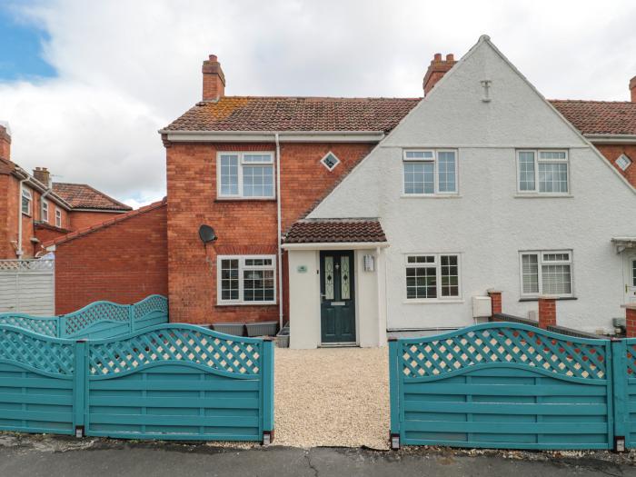 Seabar, Burnham-On-Sea, Somerset. Three bedrooms. TV with Sky. Enclosed garden. Hot tub & furniture.