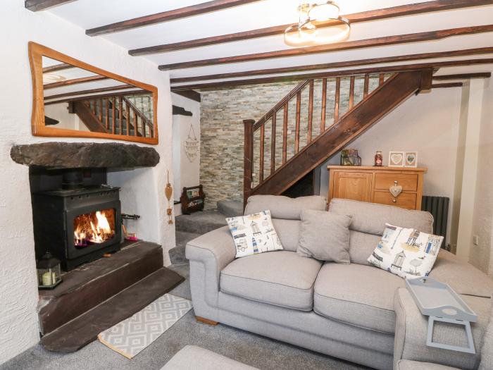 Sweetholme in Trefor, Gwynedd. Woodburning stove, pet-friendly, enclosed garden and washing machine