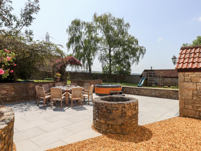 Nempnett Farmhouse, near Blagdon, Somerset. In AONB. Five-bedroom home, ideal for families. Hot tub.