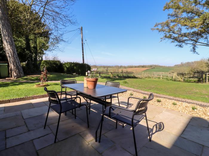 The Alms Houses in Tewkesbury, Gloucestershire. Pet-friendly, serene location and distant hill views