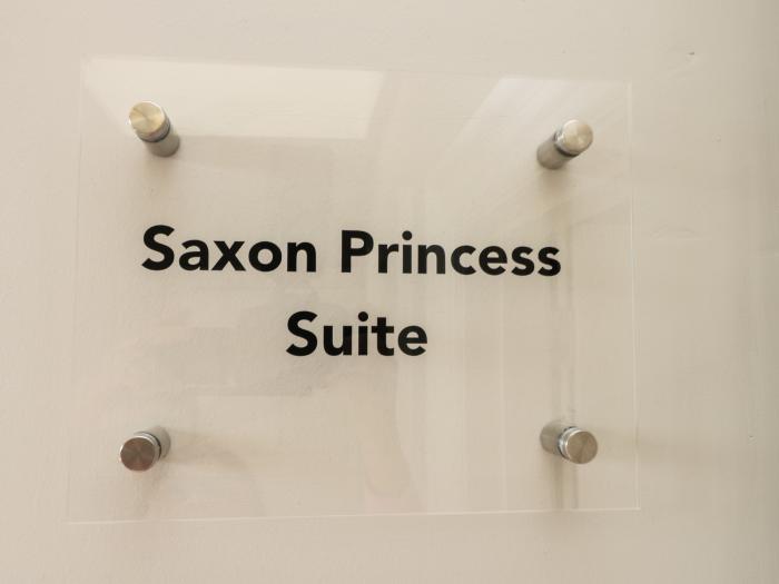 Saxon Pricess Suite, Loftus