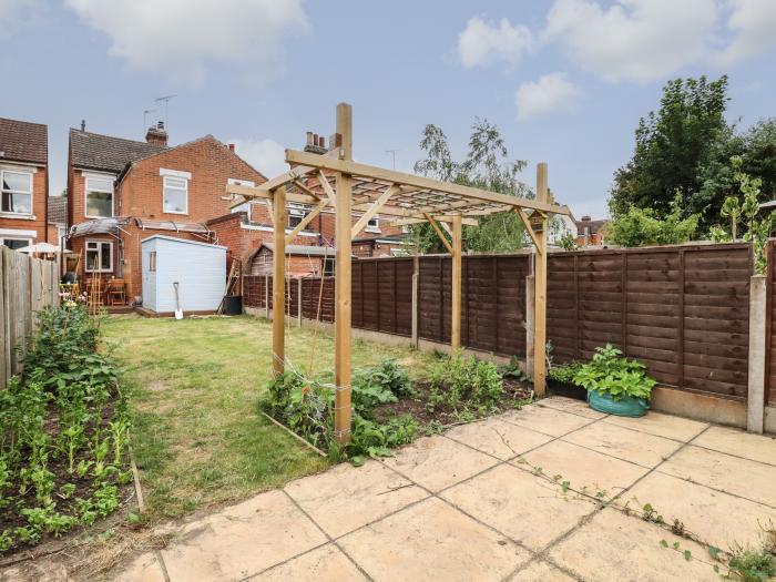 160 Canterbury Road, Colchester, Essex. Close to amenities. Enclosed garden. Smart TV. Pet-friendly.