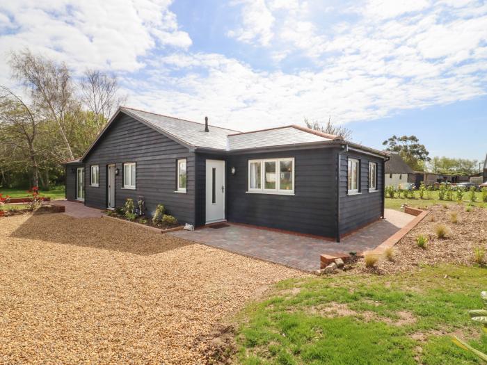 Pipin Cottage, St. Osyth, Essex. Countryside, Romantic, Working farm, Open-plan, Single-storey, WiFi