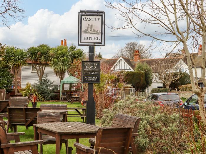 Castle Cottage, Hythe