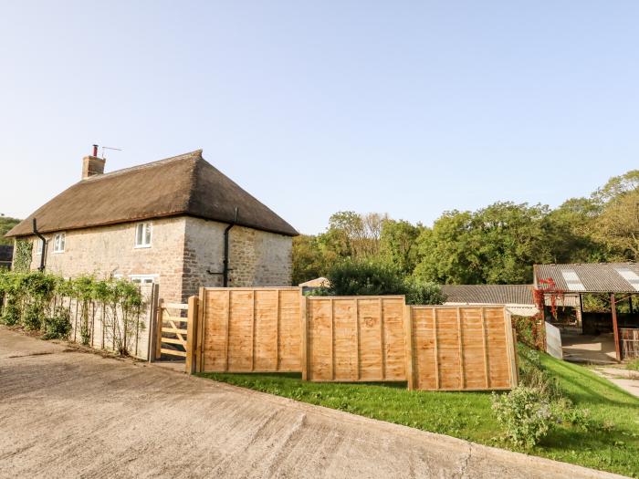 Dairy Cottage nr Abbotsbury, Dorset. Three-bedroom, thatched cottage with rural views. Pet-friendly.