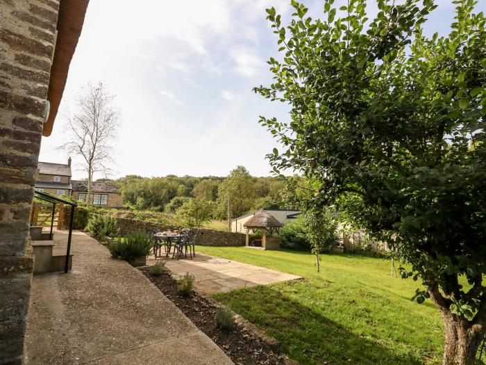 Dairy Cottage nr Abbotsbury, Dorset. Three-bedroom, thatched cottage with rural views. Pet-friendly.