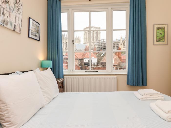 6 Granary Court is in York, North Yorkshire. Central location. Views of York Minster. Close to pubs.
