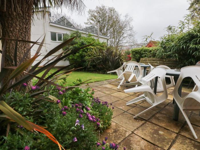 Beaufort House rests in Ilfracombe, Devon sleeping 20 guests in nine bedrooms. Two pets, parking, TV