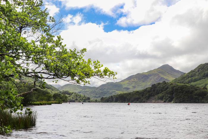 Tan Y Coed in Nasareth near Penygroes, Gwynedd, woodburning stove, off-road parking, Smart TV, WiFi.