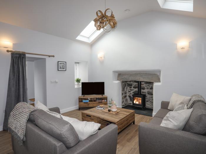 Tan Y Coed in Nasareth near Penygroes, Gwynedd, woodburning stove, off-road parking, Smart TV, WiFi.