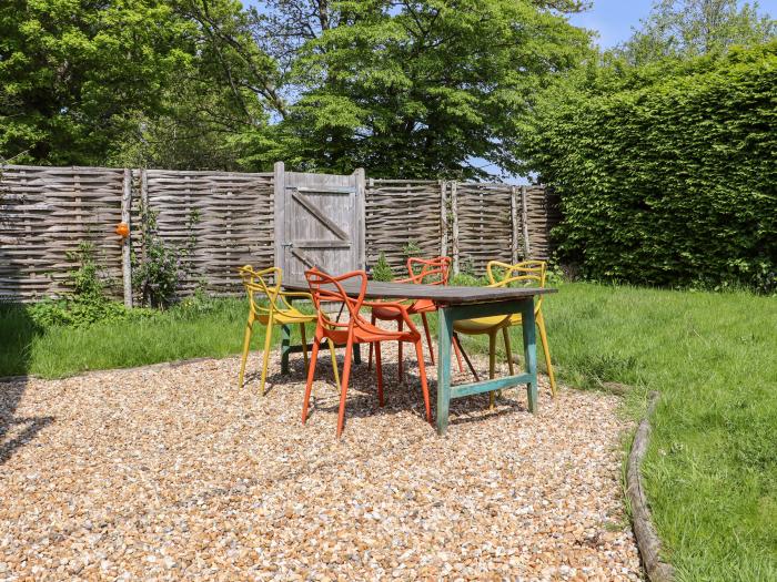 Six Acres House near Peasmarsh, East Sussex. Three-bedroom cottage with pet-friendly garden. In AONB