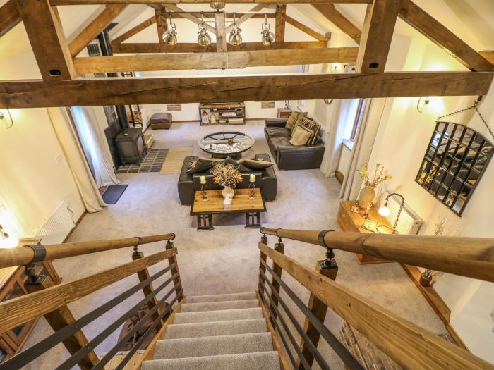 Wheatlow Brooks Barn, near Stone. Woodburning stove & Smart TV. Site of Special Scientific Interest.