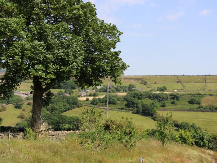 The Barn, Holmfirth, Yorkshire. Split-level. 3 bedrooms. Rural location. Pets welcome. Bike storage.