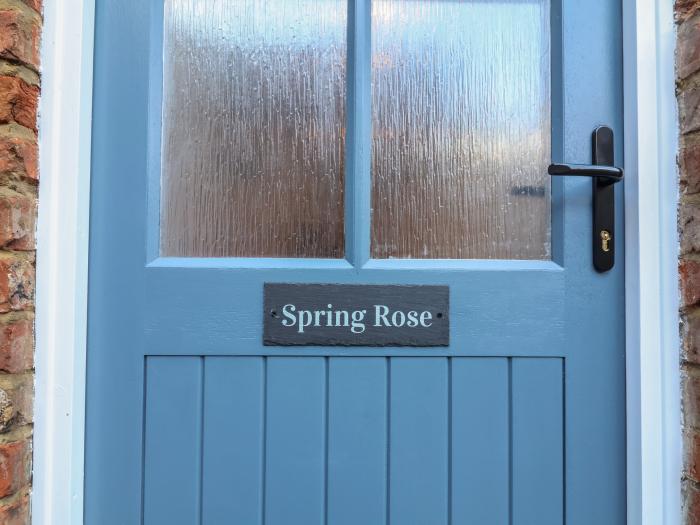 Spring Rose, Bedale, North Yorkshire. Near a shop & pub. Near the Yorkshire Dales. Walking location.
