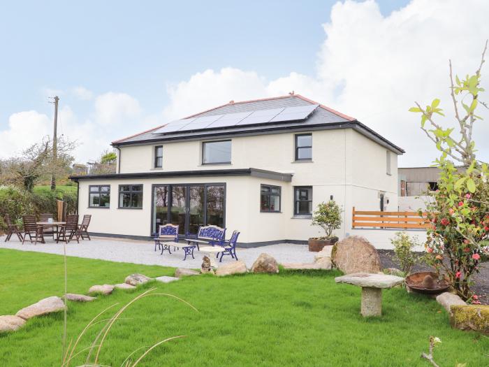High Park House in Sithney near Helston Cornwall, pet-friendly, off-road parking, on a working farm