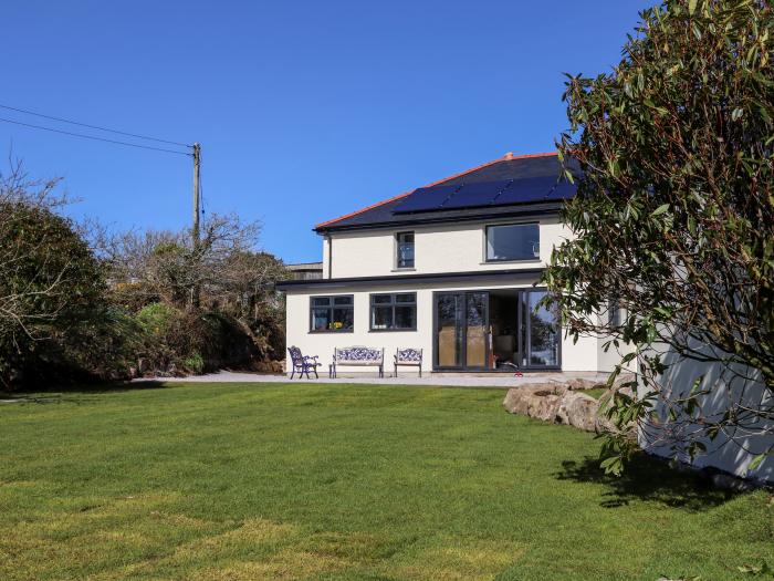 High Park House in Sithney near Helston Cornwall, pet-friendly, off-road parking, on a working farm