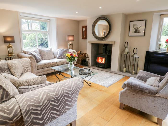 Mill House is in Chipping, Lancashire. 6-bedroo home near amenities. Pet-friendly. Woodburning stove