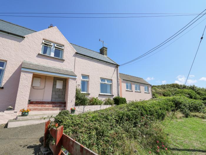 2 Sunny Hill, St Davids