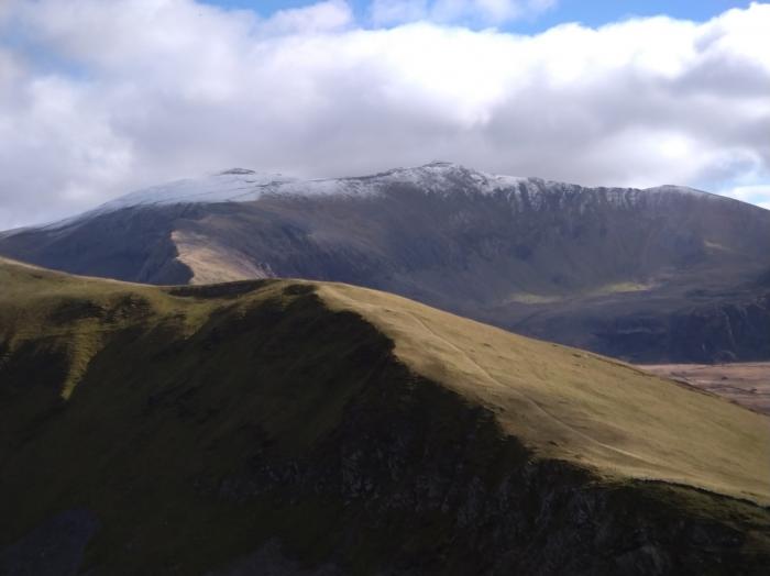 3 Bryniau Gerddi, Llanberis, Gwynedd, in a National Park, off-road parking, pet-friendly, woodburner