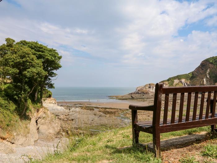 Beach View, Combe Martin, Devon. Beach nearby, dishwasher, sea view, elevated position, four-bedroom