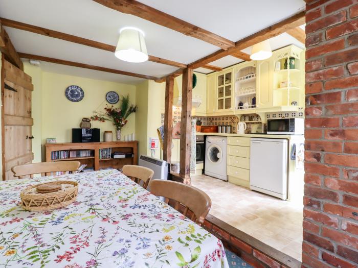 1 Forge Cottages, Friston near Snape, Suffolk. Pet-friendly. Close to a pub. Close to a beach. Rural