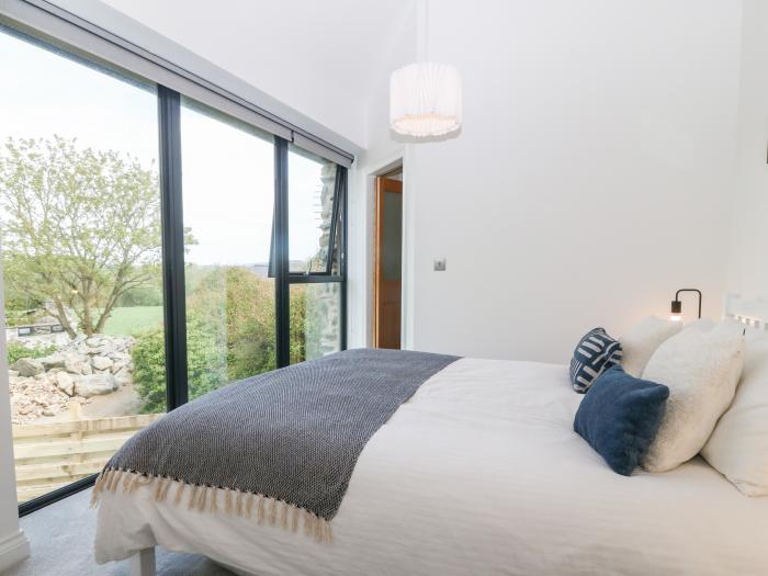 Pen-Y-Bryn, Llanfairpwllgwyngyll, Sir Ynys Mon, Anglesey. Sleeps 6 guests in 3 bedrooms Pet-friendly