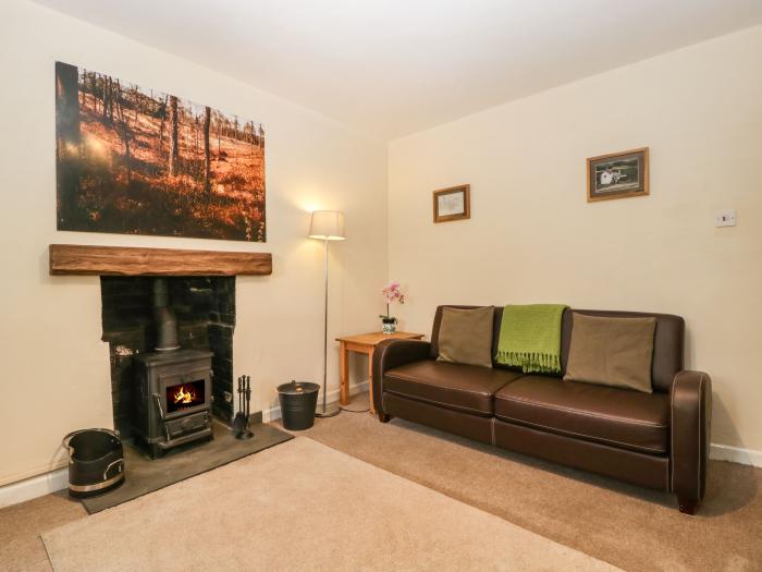 Aqueduct Cottage in Llanover, Monmouthshire. Pet-friendly. Enclosed garden. Woodburning stove. WiFi.