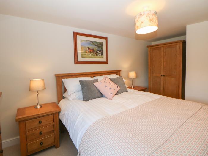 Rose Cottage is in Buxton, Derbyshire, Peak District, off-road parking, TV, in a National Park, 2bed