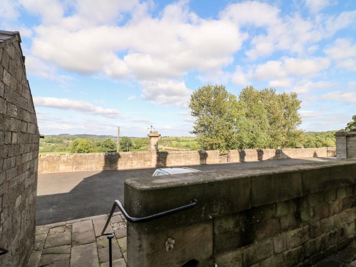 The Cottage is near Belper, Derbyshire. Three-bedroom farmhouse with rural views. Woodburning stove.