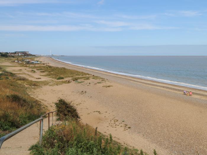 Sole Bay Cottage, Lowestoft, Suffolk. Beach near. Two bedrooms. Pet-friendly. Enclosed garden. WiFi.