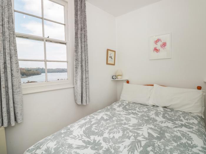 Dart Cottage in Dittisham in Devon. Two bedroom cottage with riverside views and near shops & pubs