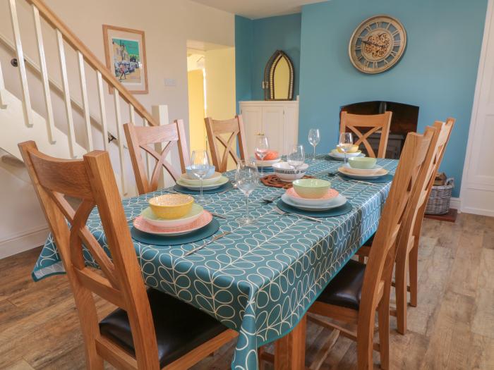 Church Hill Cottage, Whitchurch, Devon, off-road parking, garden, pet-free, close to National Park.