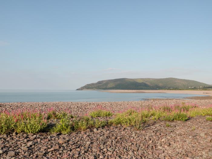 The Old Thatch, Porlock, Somerset. In Exmoor National Park. Pretty view. Pet-friendly. Close to shop