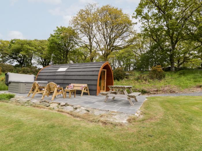 Llugwy Pod, Capel Garmon near Betws-Y-Coed, Conwy, North Wales, In Eryri National Park, Studio-style