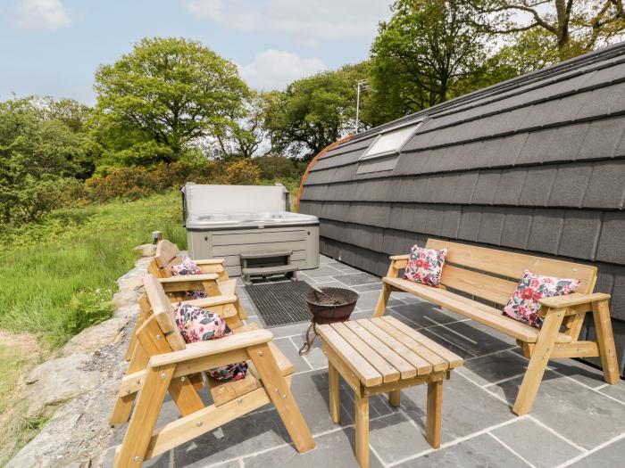 Llugwy Pod, Capel Garmon near Betws-Y-Coed, Conwy, North Wales, In Eryri National Park, Studio-style