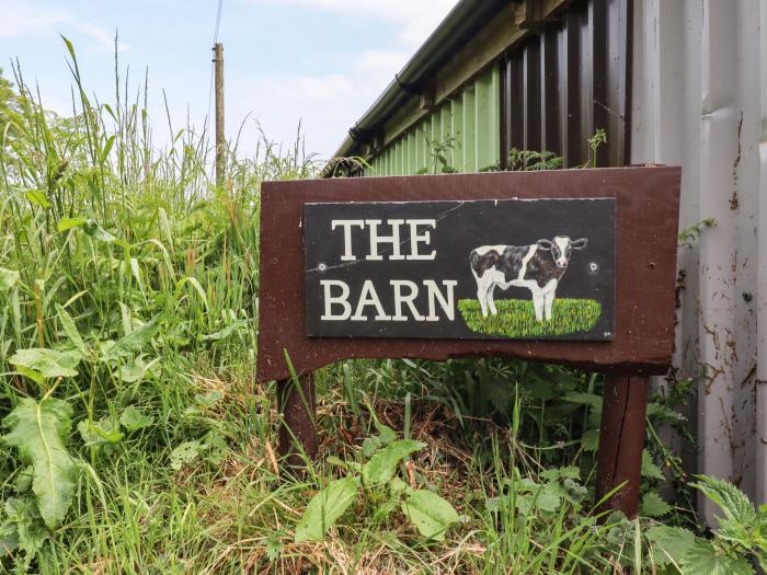 Northwood Barn near Okehampton, Devon. Traditional. Pet and child friendly. Electric fire. Smart TV.