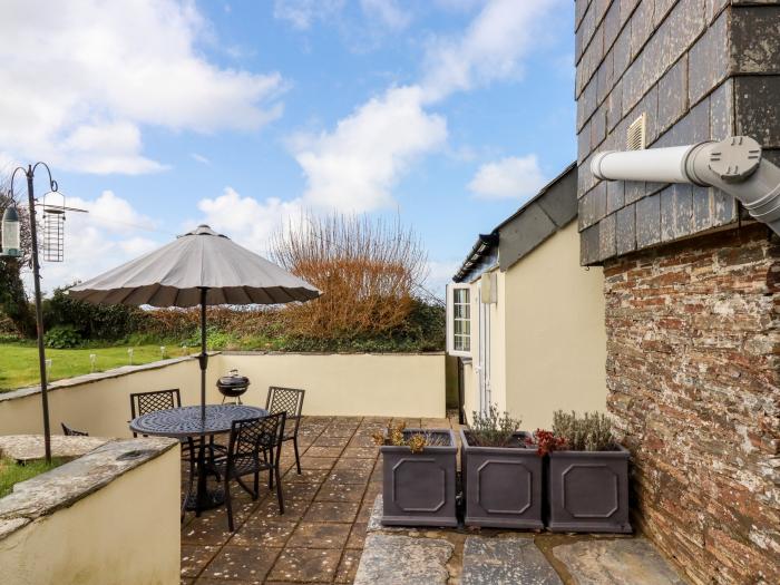 Ivy Cottage, Tintagel, Trenale, Cornwall, Near a National Park, Multi-fuel stove, Hamlet, Double bed