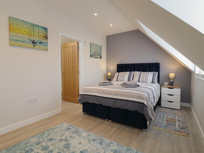 Wellington Cottage, Littleport, Cambridgeshire, Three bedrooms with Smart TVs, One dog welcome, WiFi