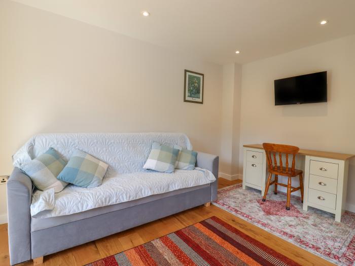Wellington Cottage, Littleport, Cambridgeshire, Three bedrooms with Smart TVs, One dog welcome, WiFi