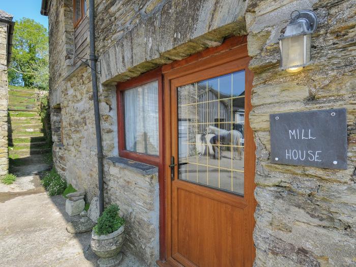 Mill House, in Lostwithiel near Pelynt, Cornwall, off-road parking, pet-friendly, on a working farm.