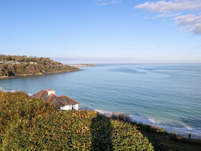 Sandyfeet in Roskear Croft near Camborne, Cornwall sleeping two in one bedroom - two pets, Smart TV.