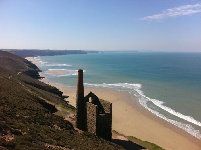 Sandyfeet in Roskear Croft near Camborne, Cornwall sleeping two in one bedroom - two pets, Smart TV.