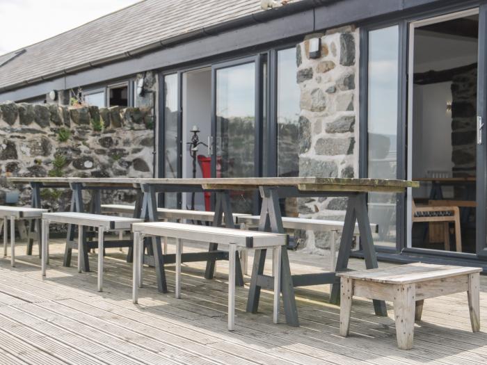 The Cow Shed, Bangor, Gwynedd, North Wales, Rural setting, outdoor kitchen, bath and shower, parking