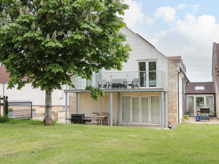 The Winning Post, Bruton, Somerset. Two bedroom home, both pet and child friendly. EV charger. 2bed