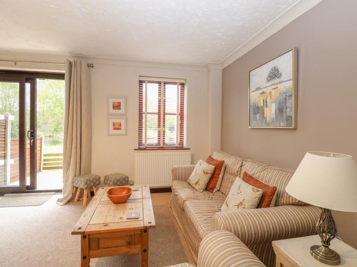 10 Ruston Reaches, East Ruston near Stalham, Norfolk. Smart TV. Countryside views. Wildlife on-site.