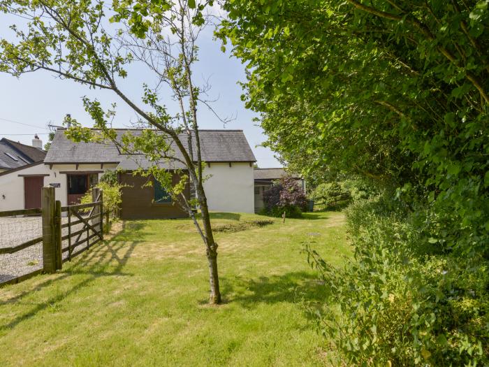 Two Shoes, Sourton Down, Devon, Countryside views, Off-road parking, Open-plan living, Dog-friendly.