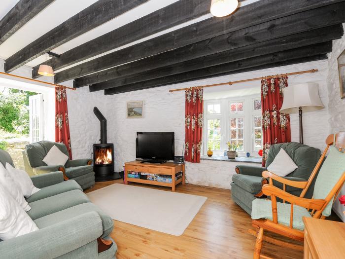 Byre, Trethin near Camelford, Cornwall. Communal Laundry. Barn conversion. Off-road parking. TV WiFi